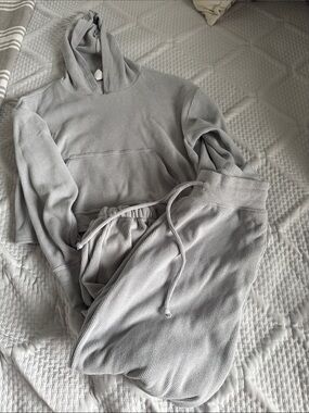 Gilly Hicks Light Gray Waffle Knit Shorts